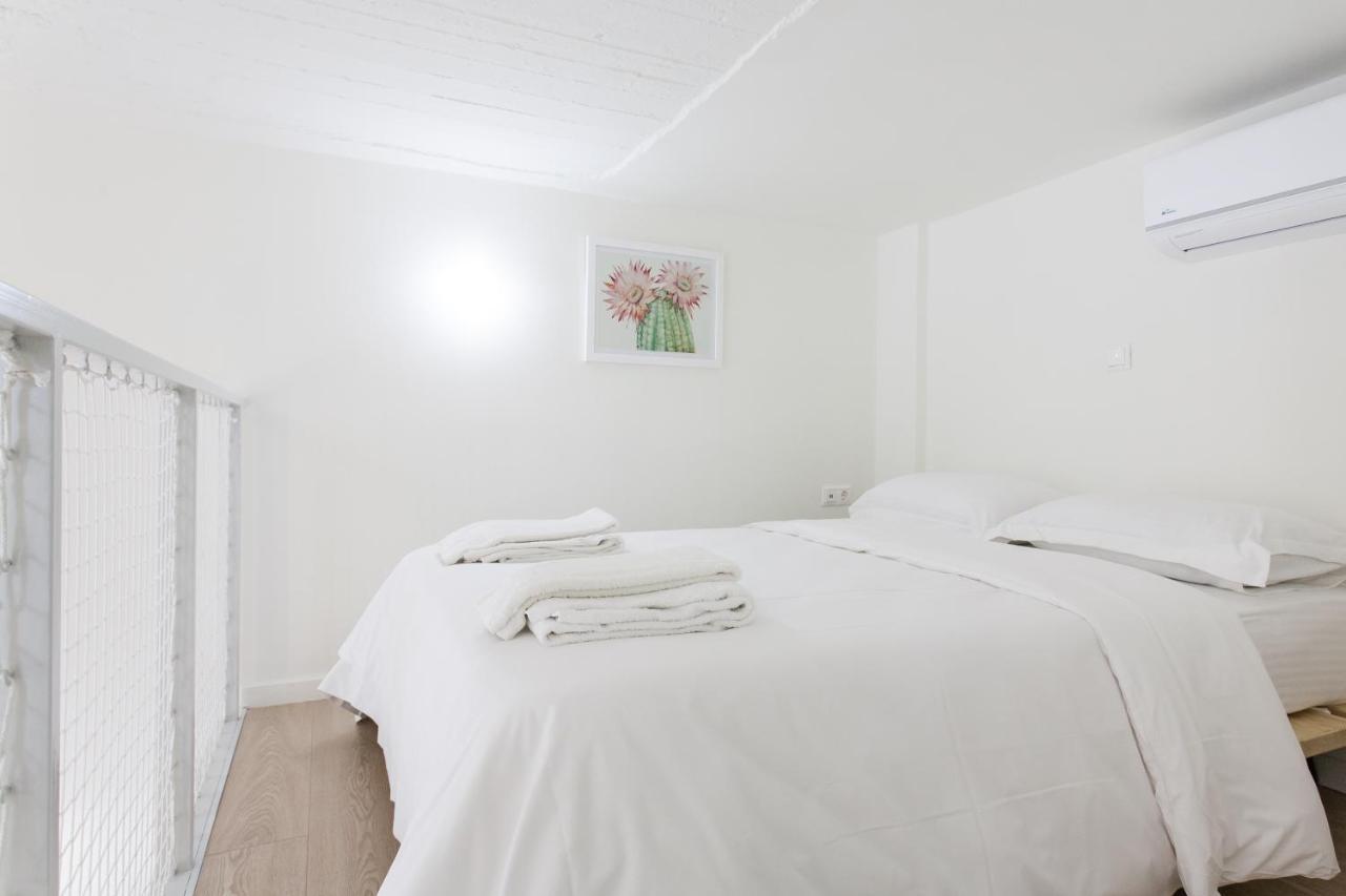 Relax In This Funky Loft Next To Metro! Athen Exterior foto